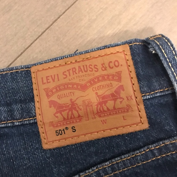 Levi’s 501 Jeans - Picture 2 of 3